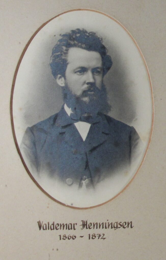 Apoteker Waldemar Henningsen, apoteker fra 1866 til 1872.